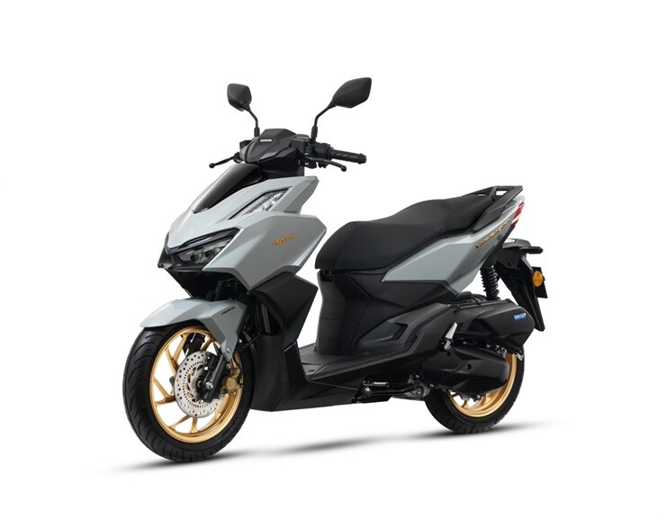 Honda trình làng Vario 160 với mâm vàng nổi bật, giá gần 68 triệu đồng - 2