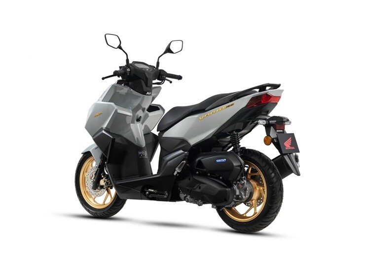 Honda trình làng Vario 160 với mâm vàng nổi bật, giá gần 68 triệu đồng - 3