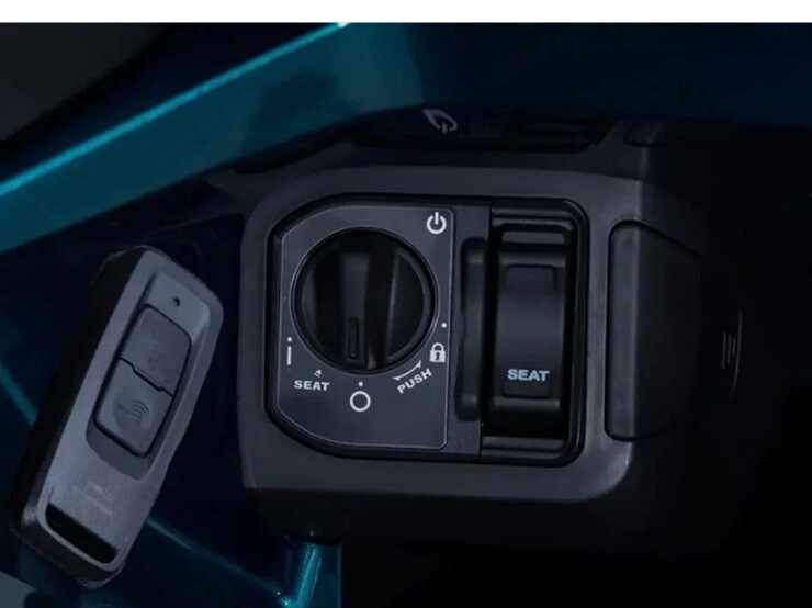 Honda trình làng Vario 160 với mâm vàng nổi bật, giá gần 68 triệu đồng - 9